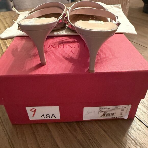 Valentino Garavani Rockstud Kitten Heel Mule Nude Leather - Picture 4 of 5